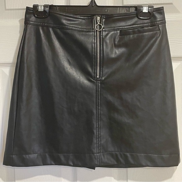 WILFRED VEGAN LEATHER Zip Skirt - Picture 3 of 3